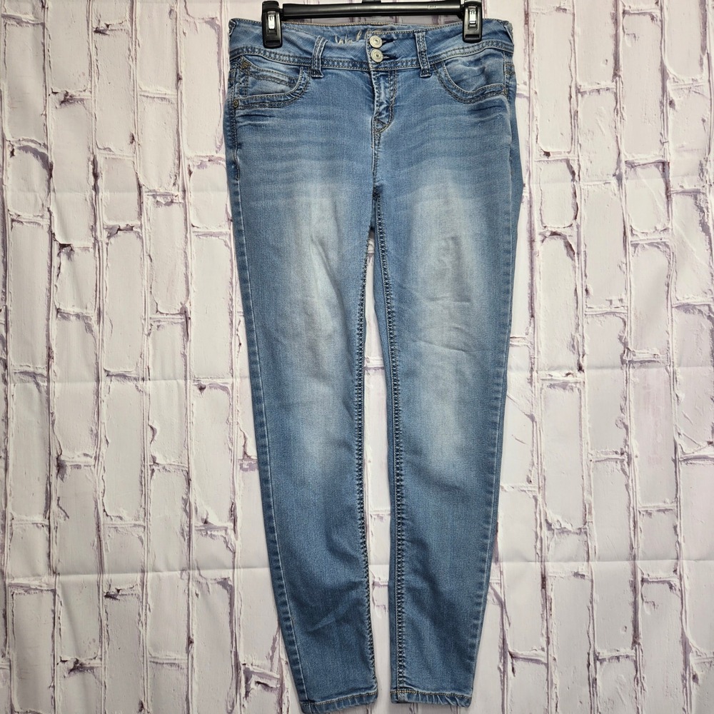 WallFlower Women Skinny Jeans Light Wash Double Button Size 7 Embroidered Pocket